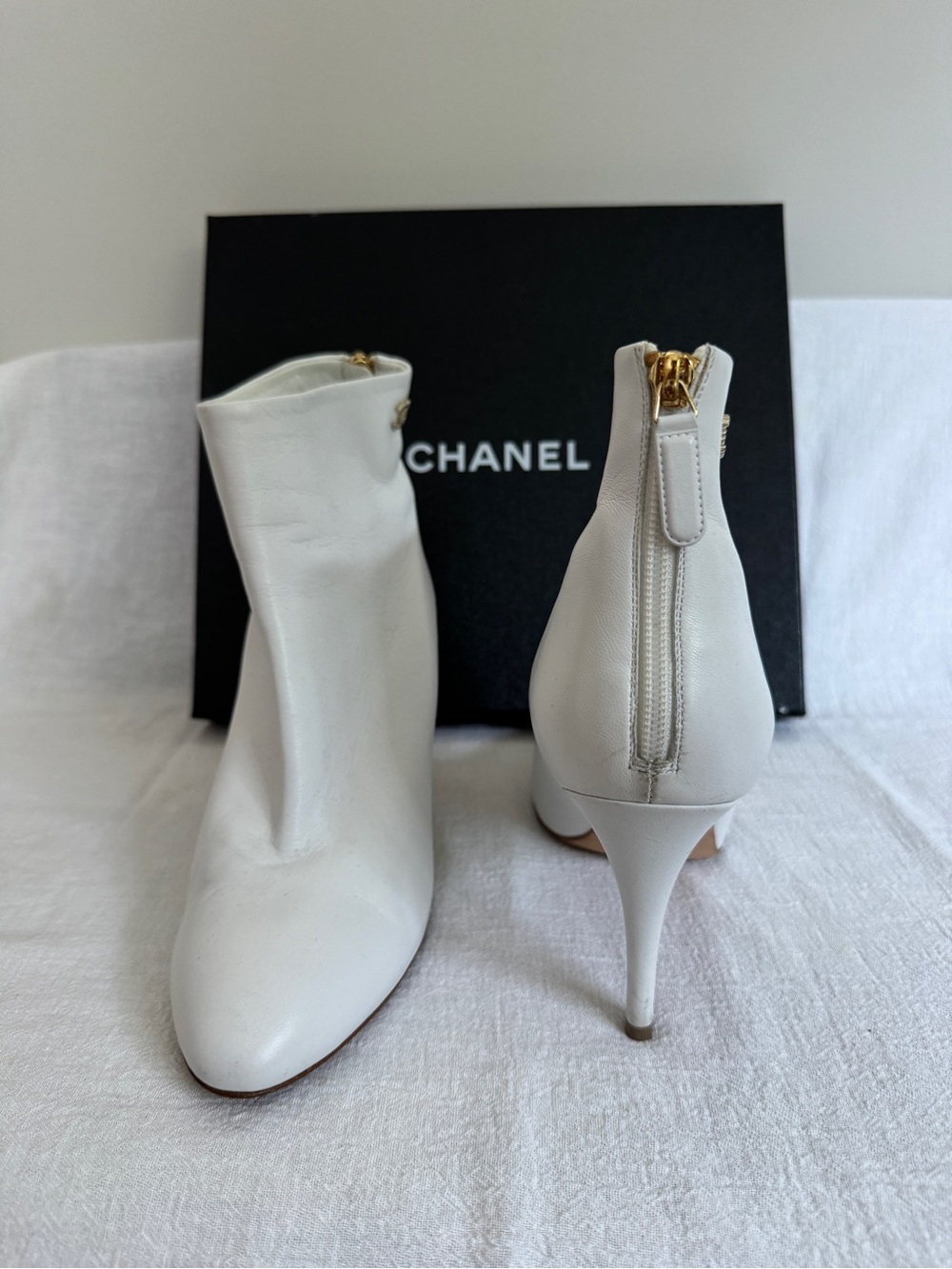 CHANEL White Leather Ankle Booties with Gold CC Emblem - Picture 2 of 6
